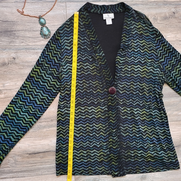 The Travel Collection Cardigan - Picture 9 of 12